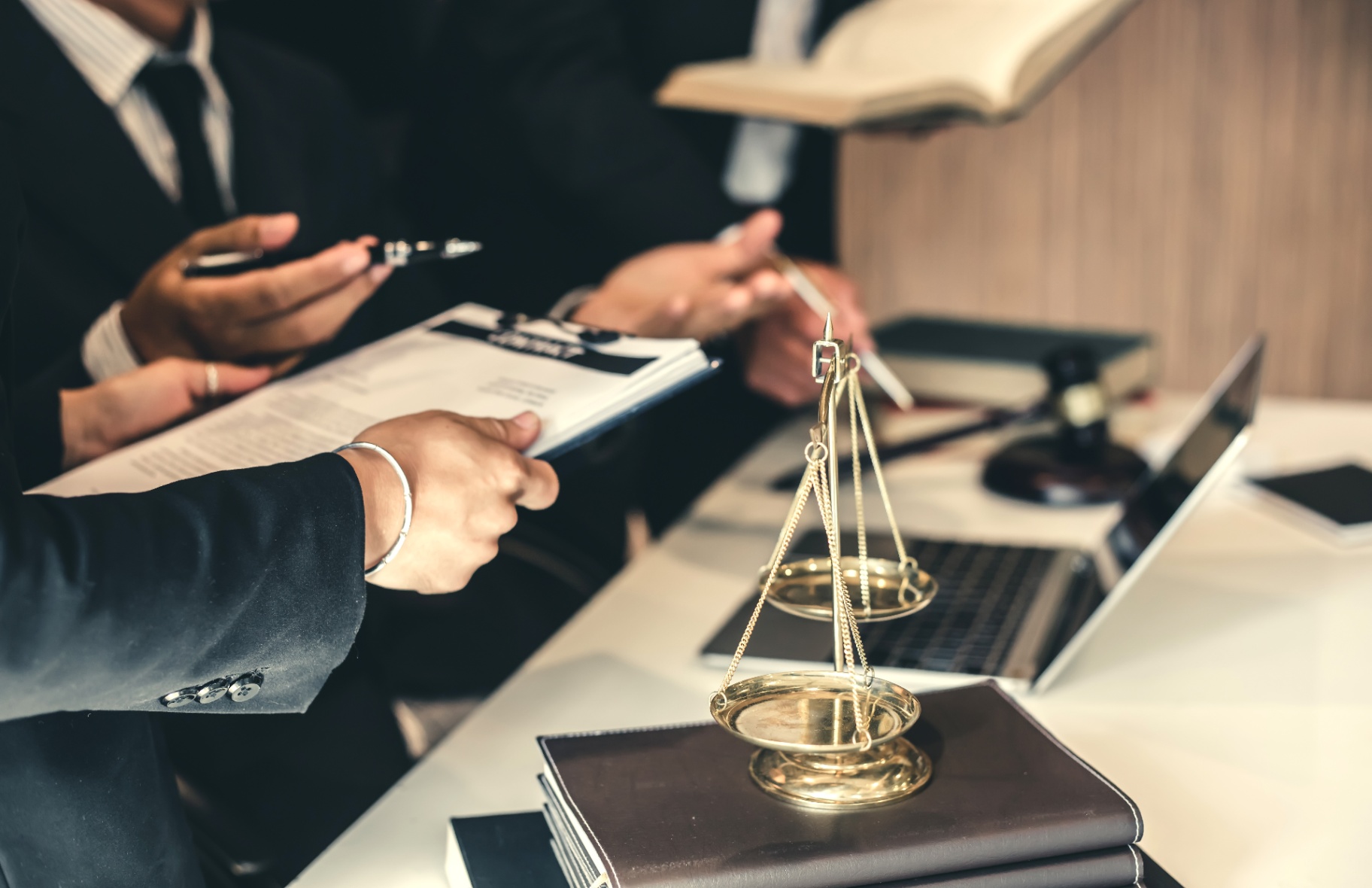 Reliable and Customized Legal Support for Canadian Enterprises