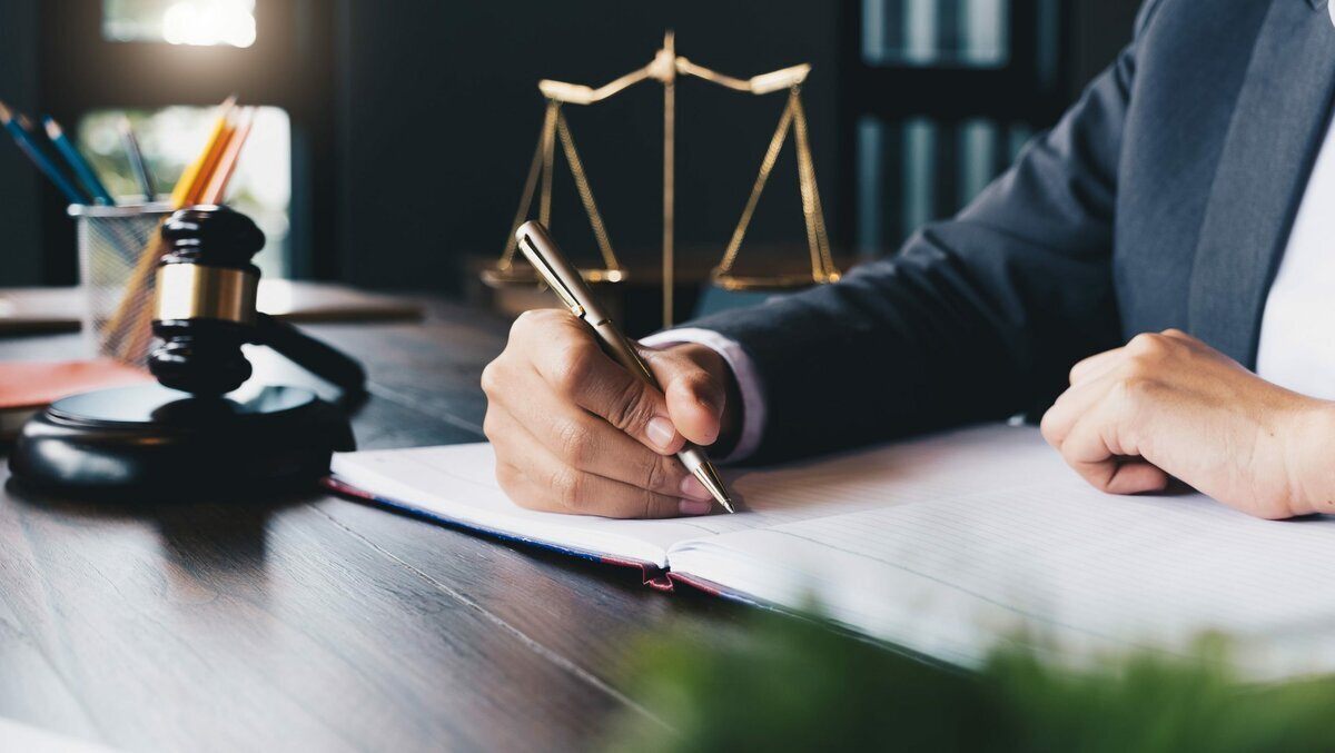 Why Canadian Businesses Trust Our Legal Services for Long-Term Success